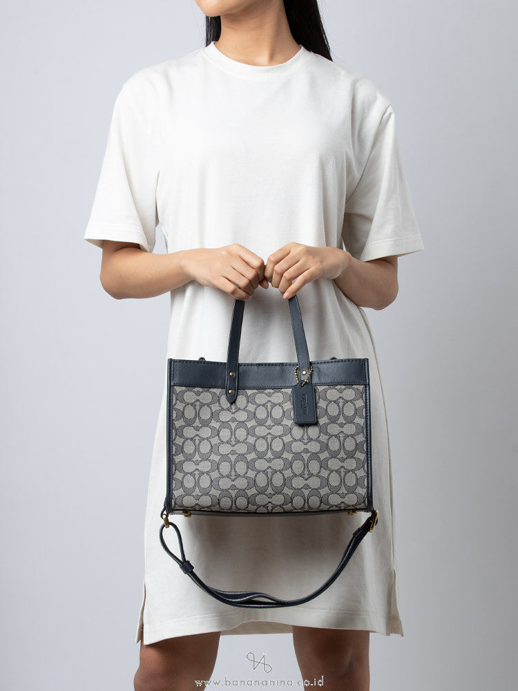 Coach Field Tote 30 in Signature Jacquard & Leather